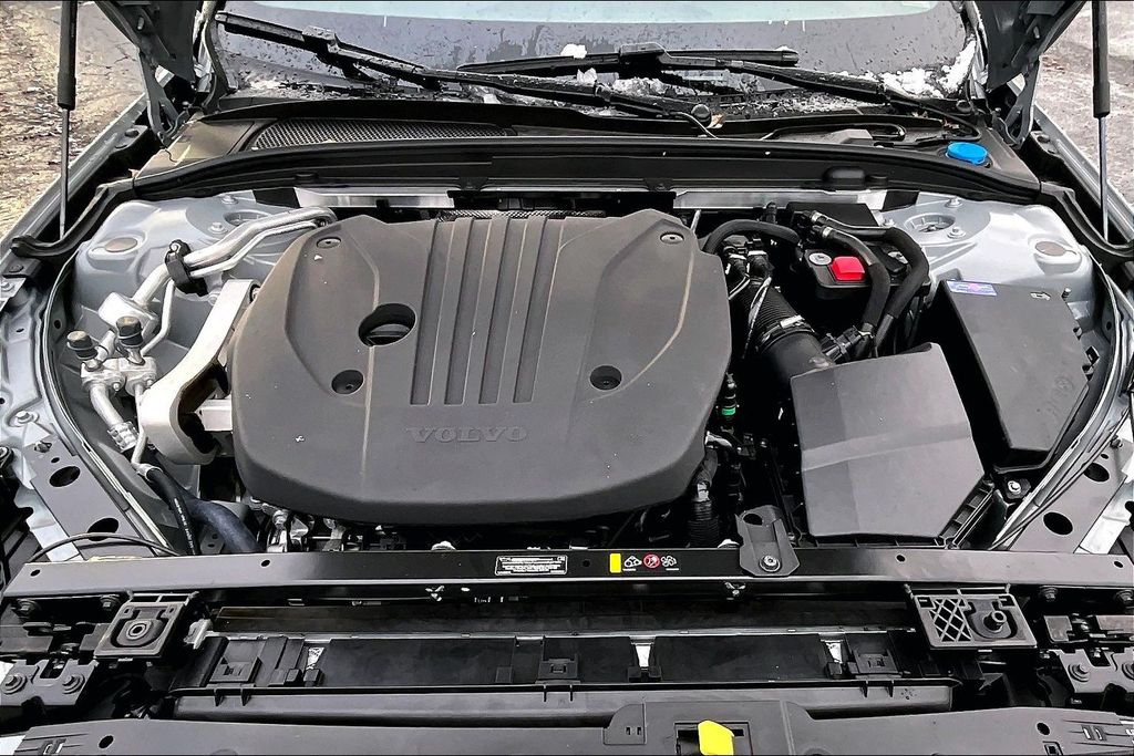 2026 Volvo V60 Cross Country Plus - Photo 12