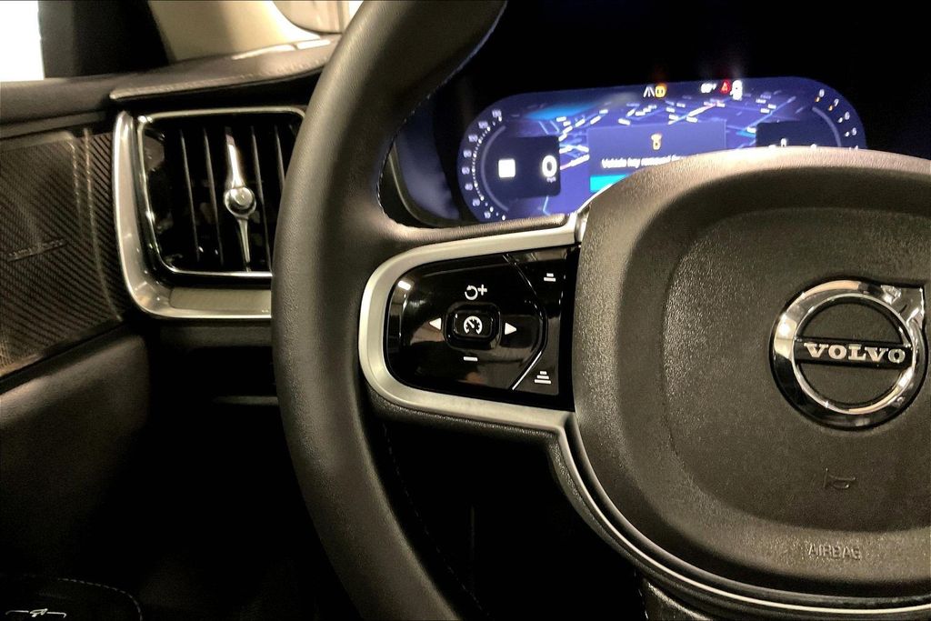 2026 Volvo V60 Cross Country Ultra - Photo 11