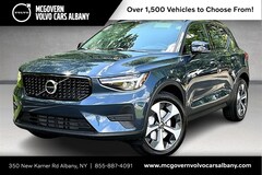 2026 Volvo XC40 B5 Core AWD SUV