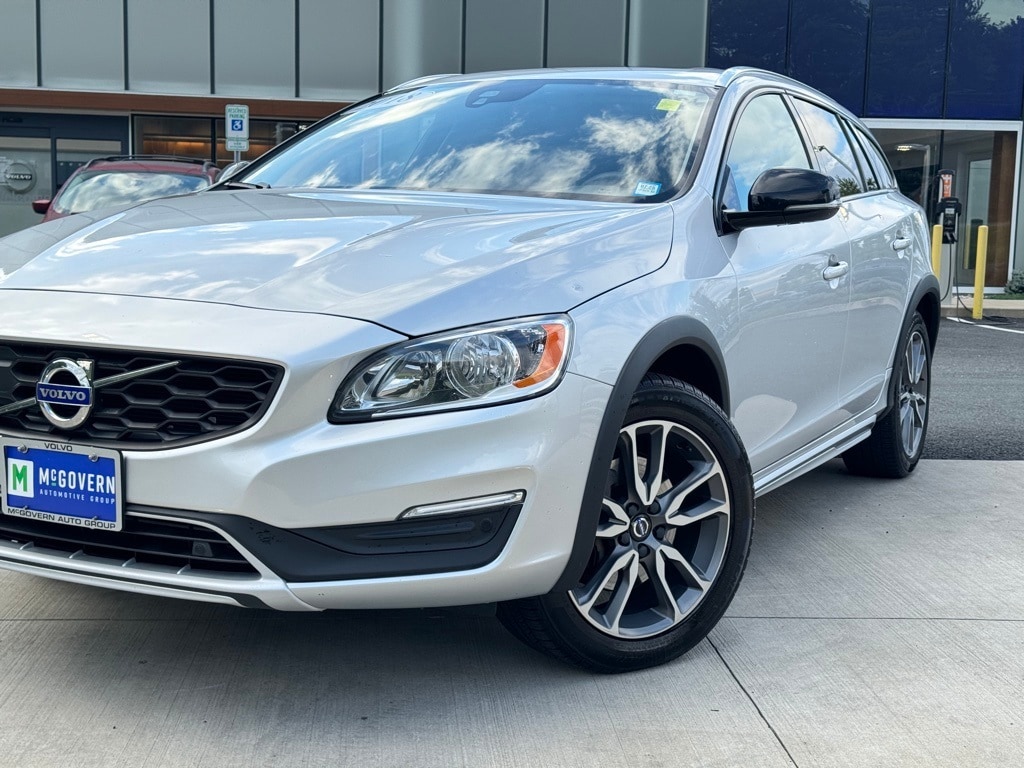 Used 2018 Volvo V60 Base with VIN YV440MWK0J2052863 for sale in Albany, NY