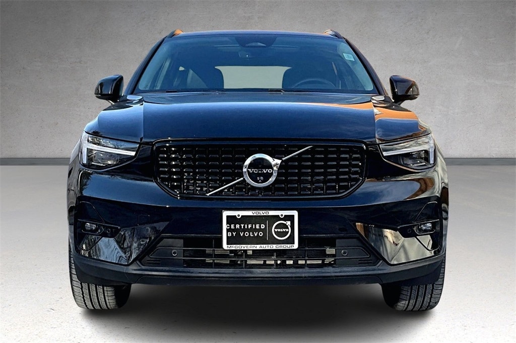 Used 2026 Volvo XC40 B5 Plus SUV