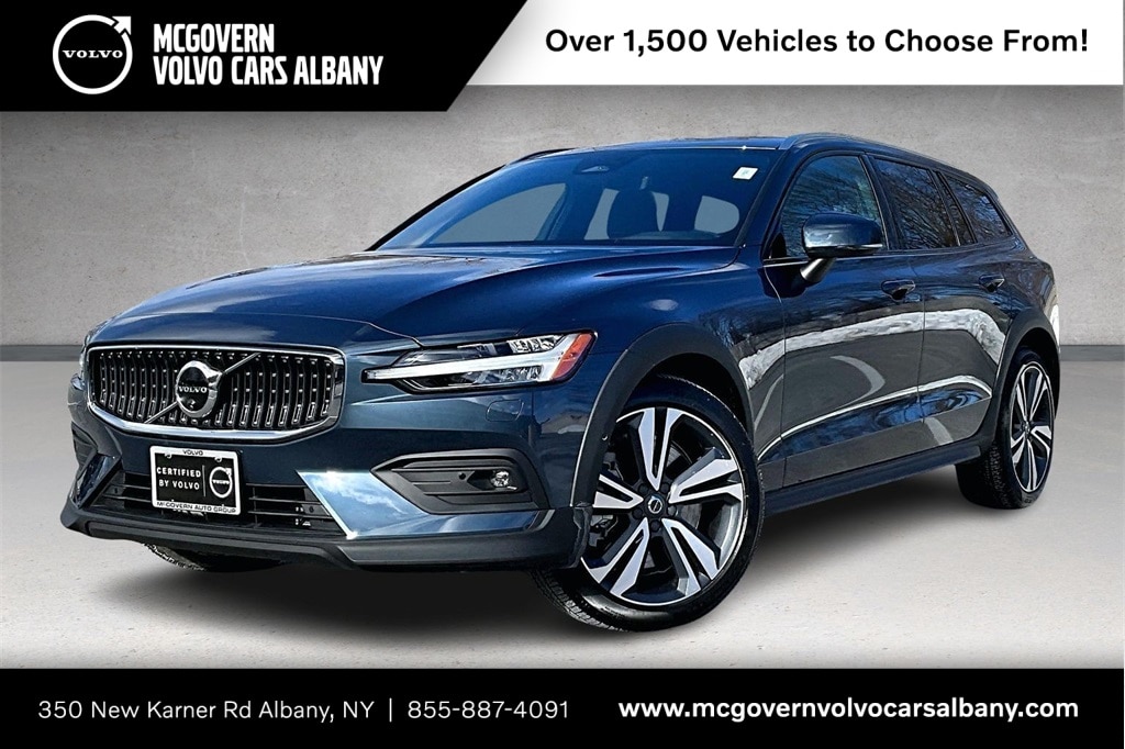 2026 Volvo V60 Cross Country Plus's photo
