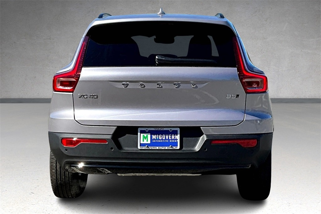 New 2026 Volvo XC40 B5 Plus SUV