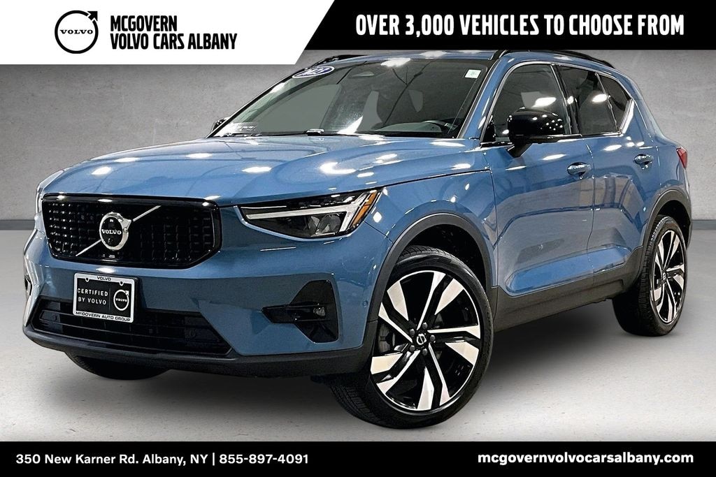 Certified 2023 Volvo XC40 B5 Plus Dark Theme SUV