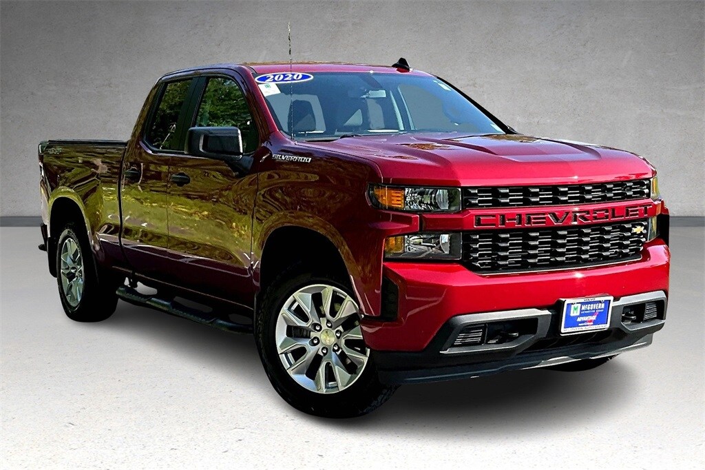 2020 Chevrolet Silverado 1500 Custom photo 3