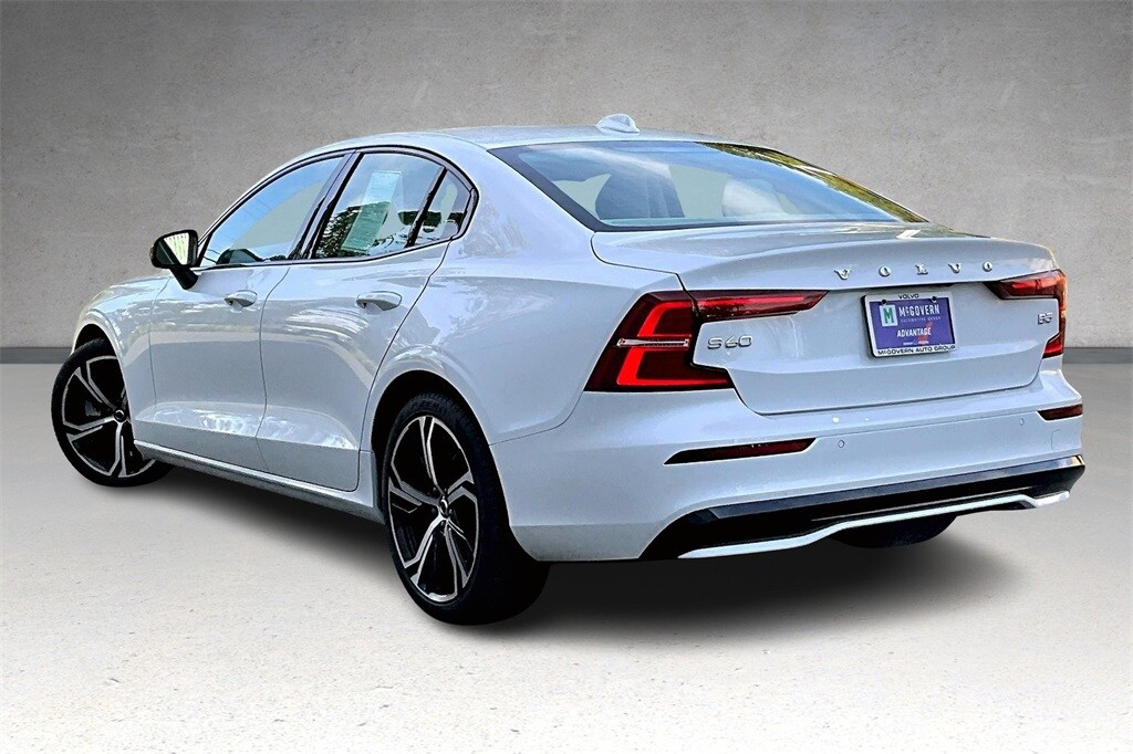 2024 Volvo S60 B5 Core photo 4