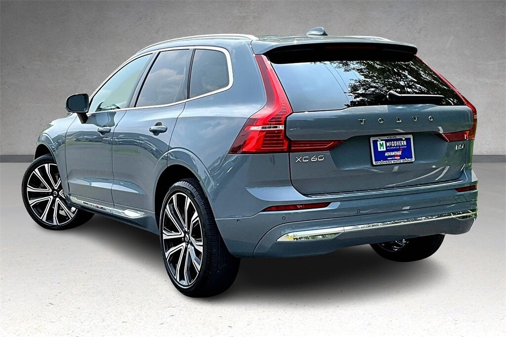2023 Volvo XC60 B5 Ultimate photo 4
