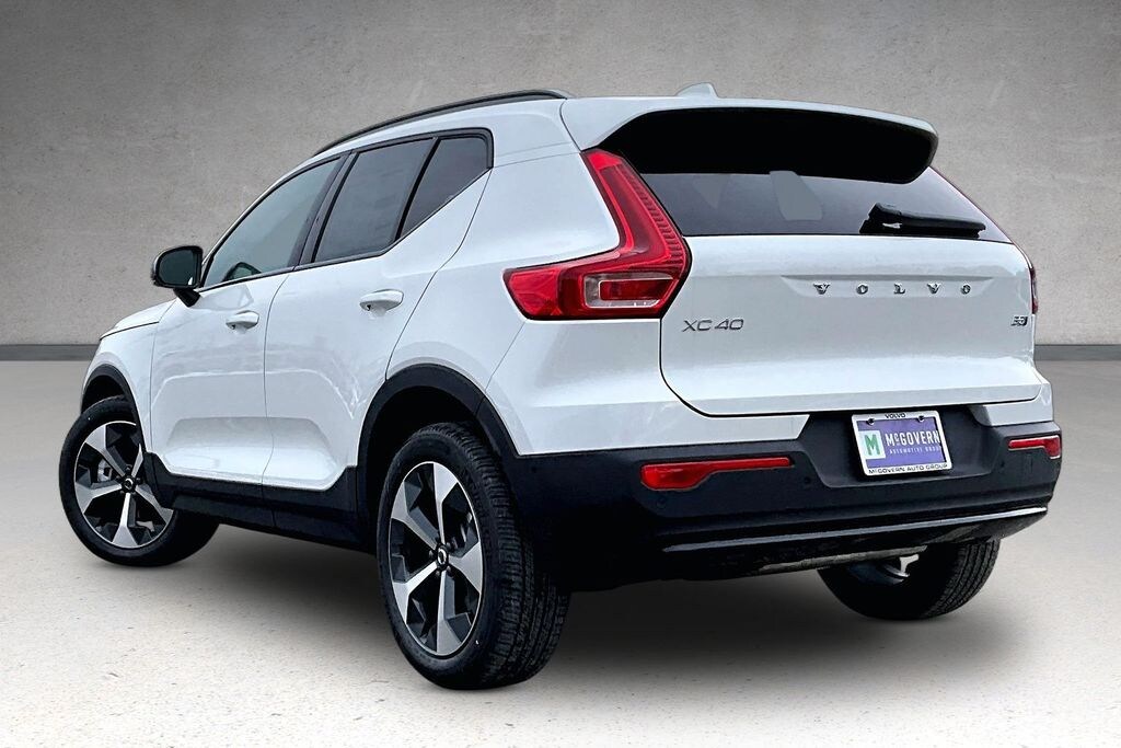 New 2026 Volvo XC40 B5 Plus SUV