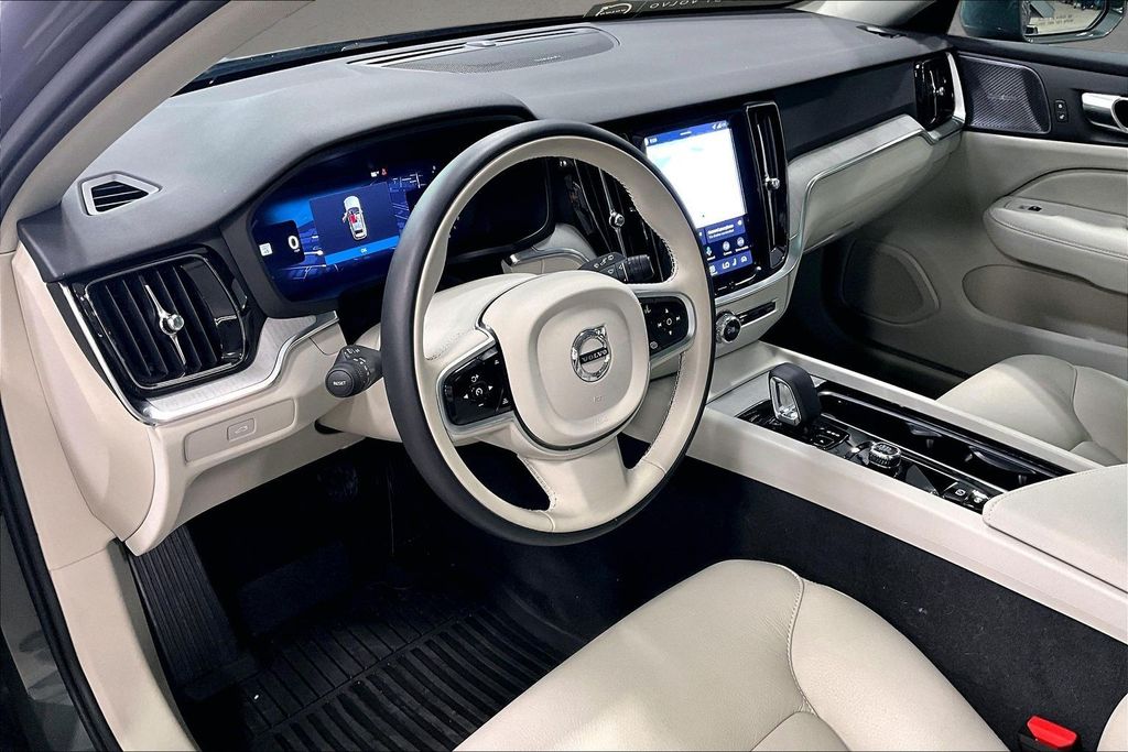 2026 Volvo V60 Cross Country Plus - Photo 17