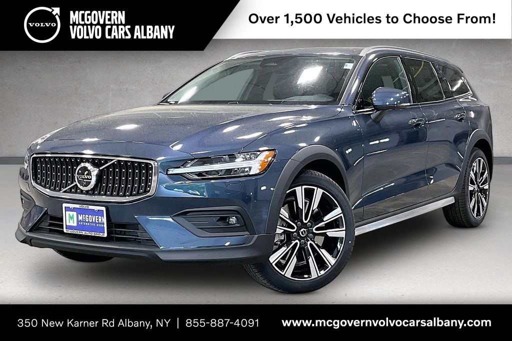 2026 Volvo V60 Cross Country B5 Ultra AWD's photo