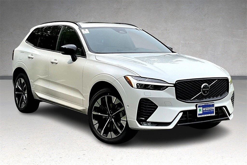 2026 Volvo XC60 B5 Plus photo 2