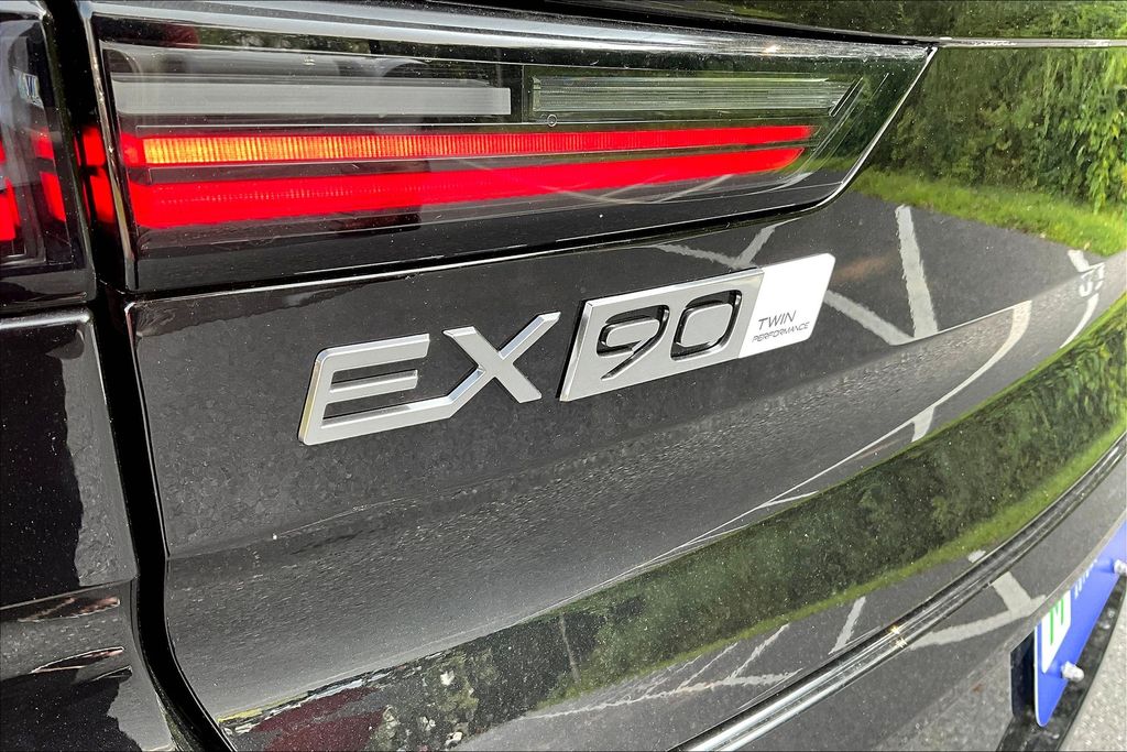 2025 Volvo EX90 Plus - Photo 9