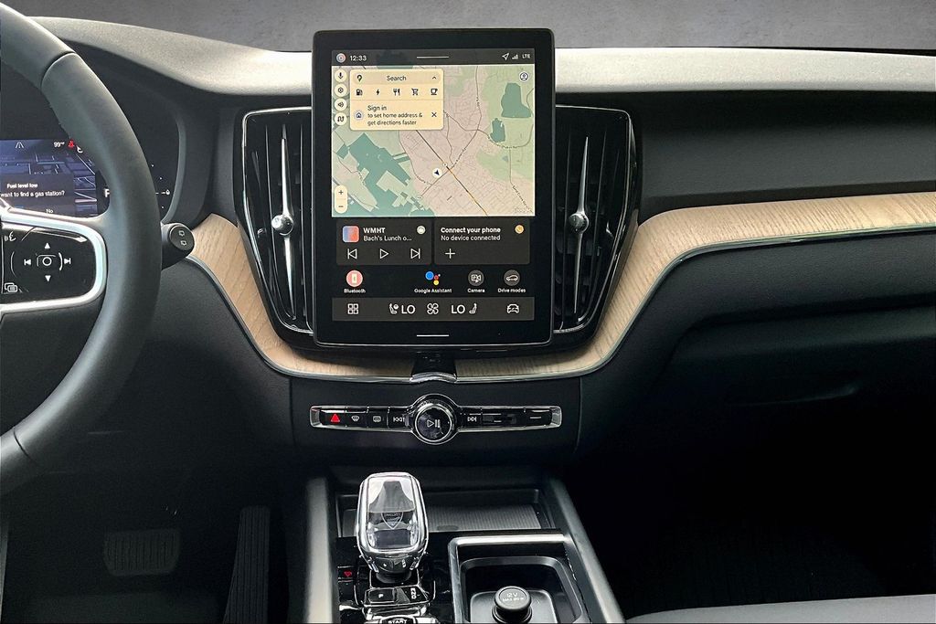 2026 Volvo XC60 Plus - Photo 6