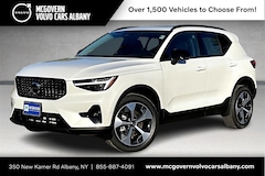 2026 Volvo XC40 B5 Plus AWD SUV