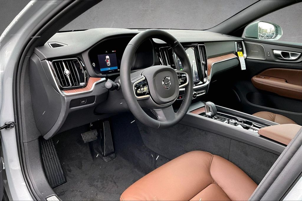 2026 Volvo V60 Cross Country Plus - Photo 7