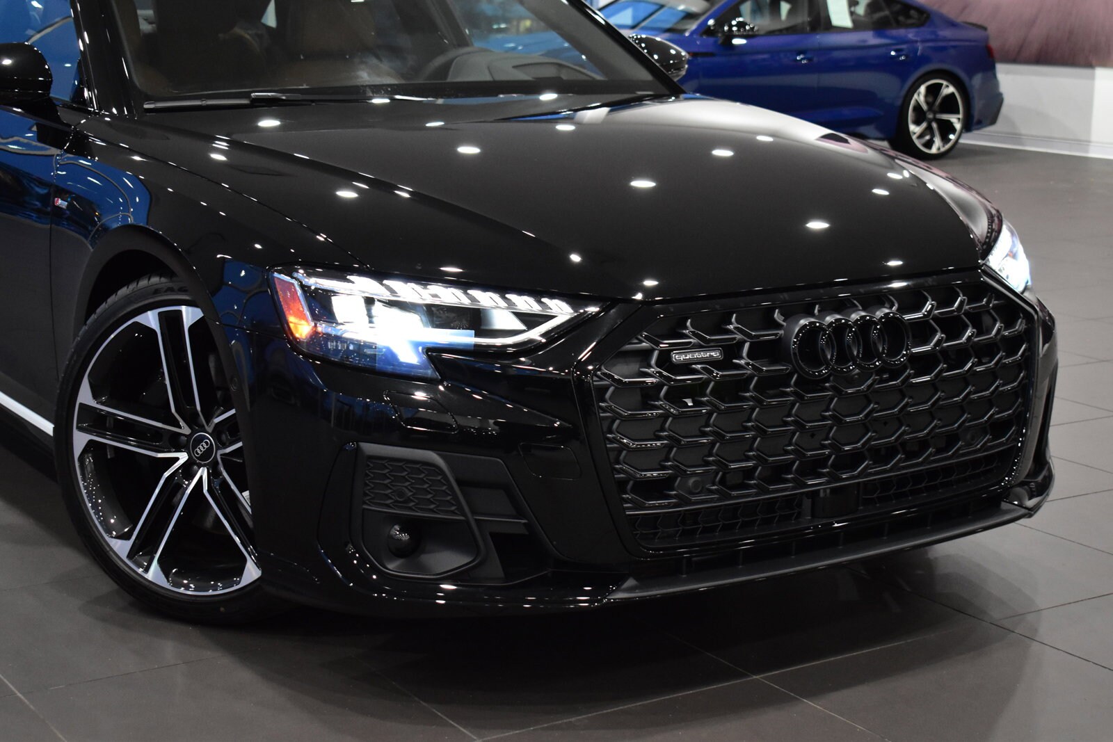 2025 Audi A8 L 55 TFSI Quattro photo 3