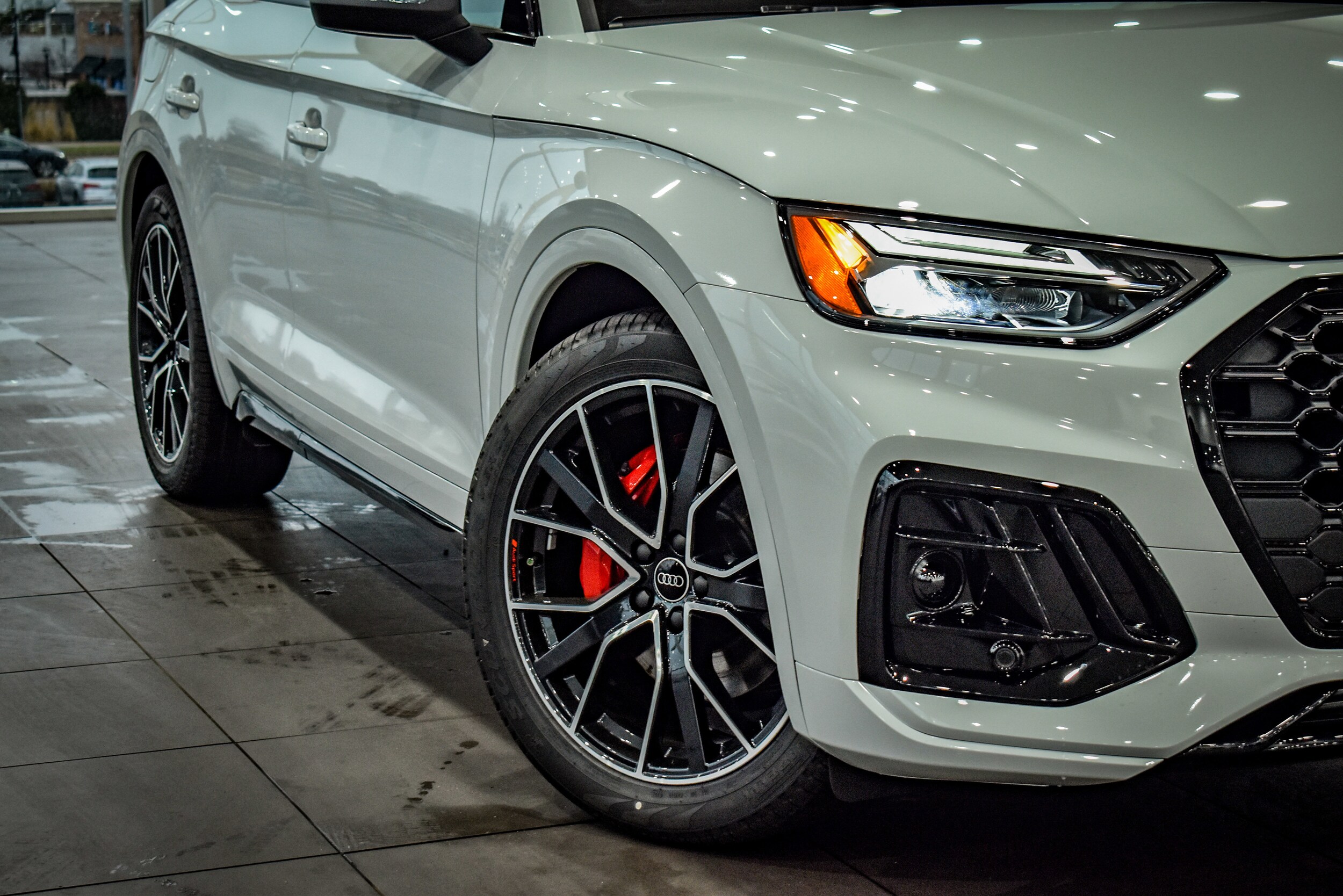 2025 Audi SQ5 Premium Plus photo 4