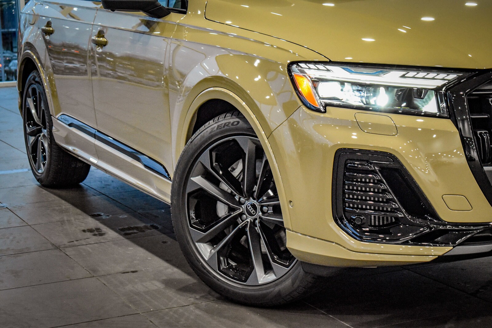 2025 Audi Q7 Prestige 55 photo 4