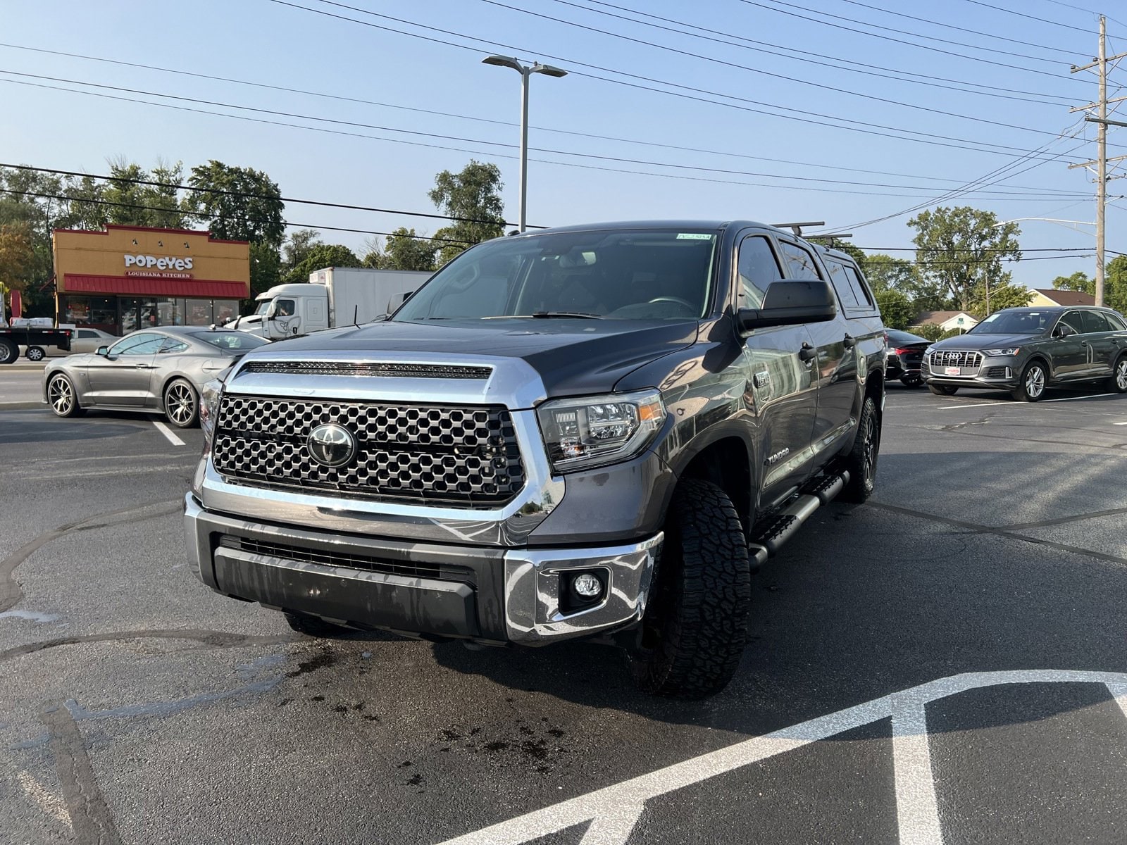 Used 2018 Toyota Tundra SR5 with VIN 5TFDW5F19JX721438 for sale in Morton Grove, IL