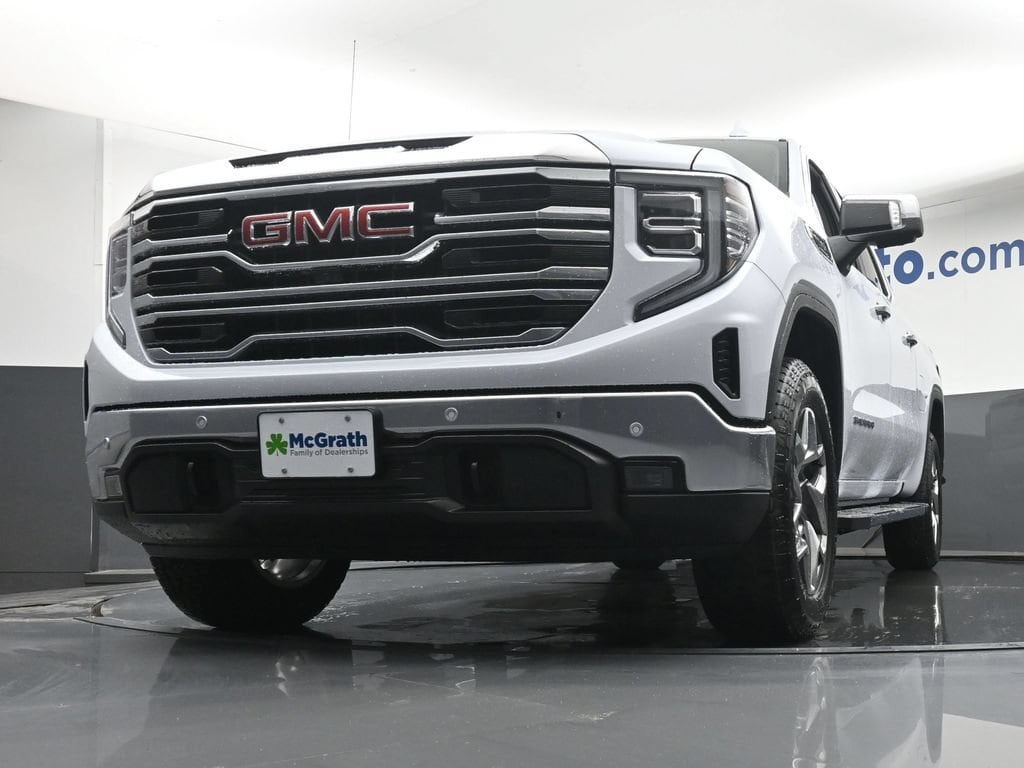2026 GMC Sierra 1500 SLT - Photo 7