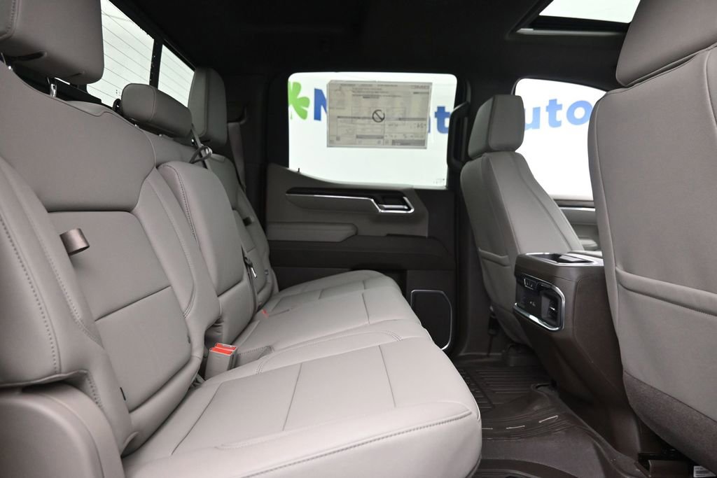 2026 GMC Sierra 1500 SLT - Photo 10