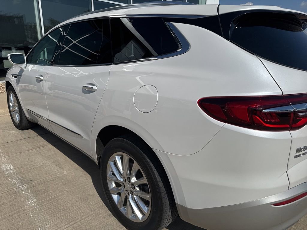 2018 Buick Enclave Premium photo 3