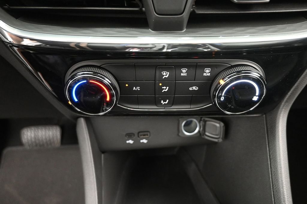 2026 Buick Encore GX Sport Touring - Photo 18