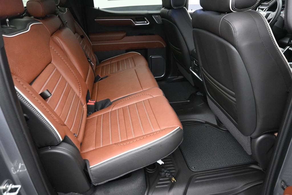 2026 GMC Sierra 1500 Denali Ultimate - Photo 10