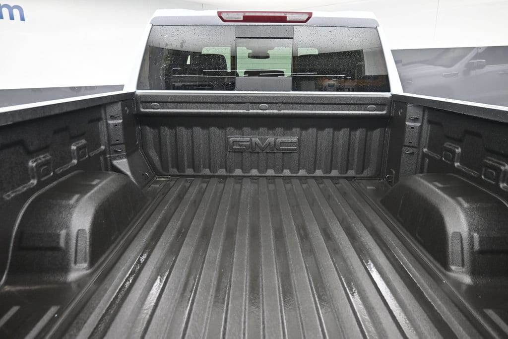 2026 GMC Sierra 1500 SLT - Photo 11