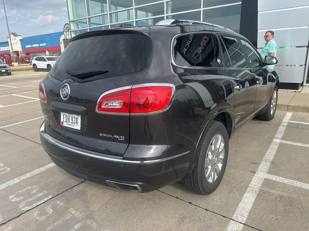 2016 Buick Enclave Leather photo 2