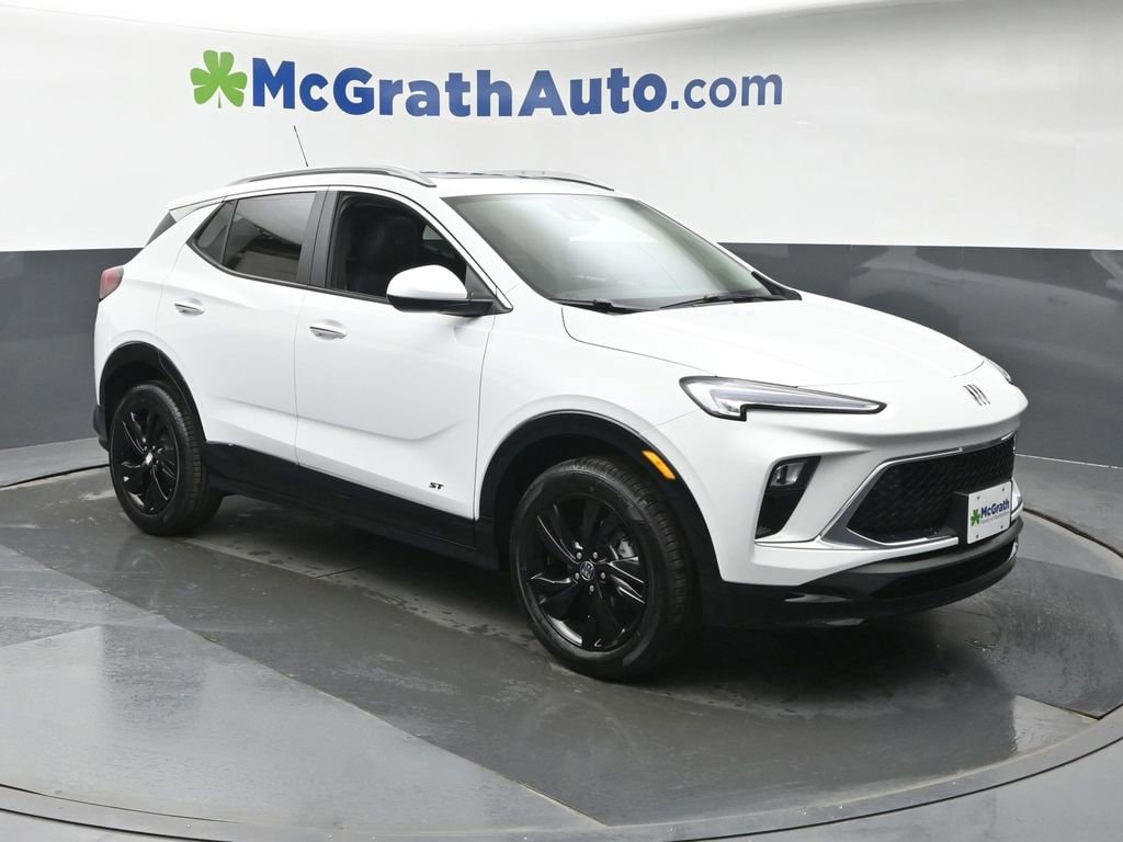2026 Buick Encore GX Sport Touring - Photo 2