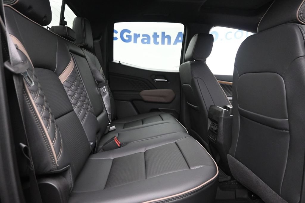 2026 GMC Canyon Denali - Photo 10