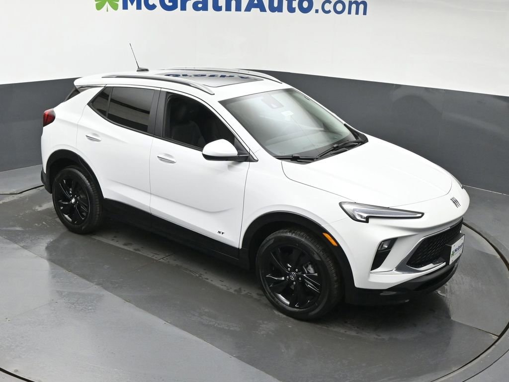 2026 Buick Encore GX Sport Touring - Photo 3