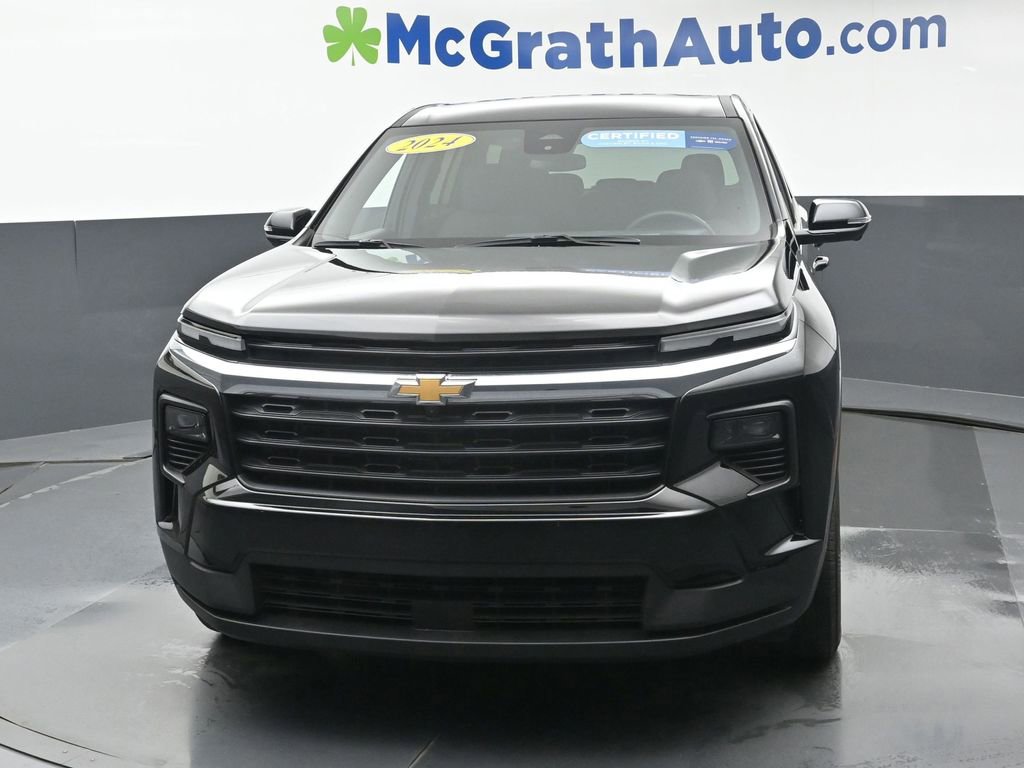 2024 Chevrolet Traverse LS photo 2