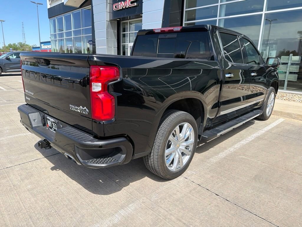 Used 2025 Chevrolet Silverado 1500 High Country Truck Crew Cab