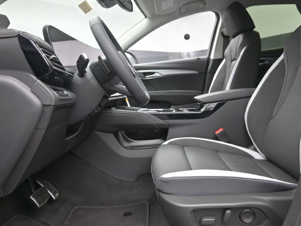 2026 Buick Envision Sport Touring - Photo 17
