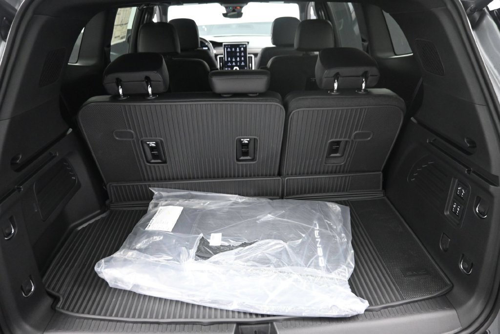 2027 GMC Acadia Denali - Photo 9