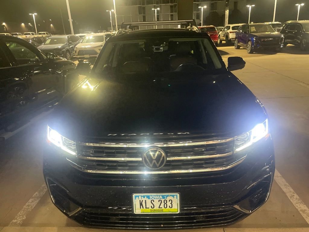 2022 Volkswagen Atlas V6 SEL Premium R-Line photo 2