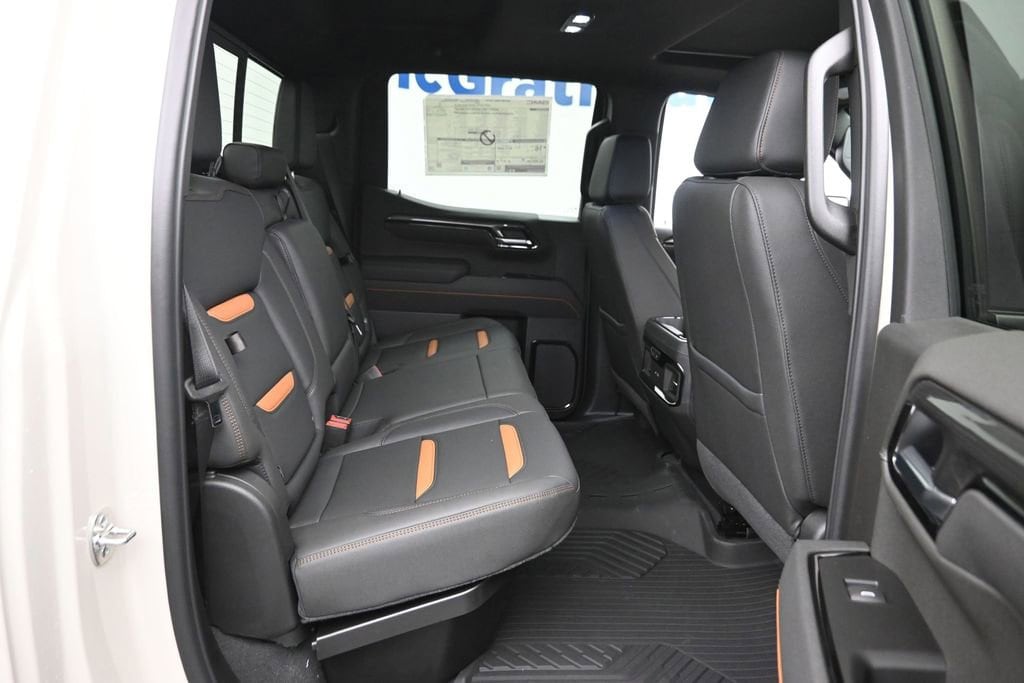 2026 GMC Sierra 1500 AT4 - Photo 10