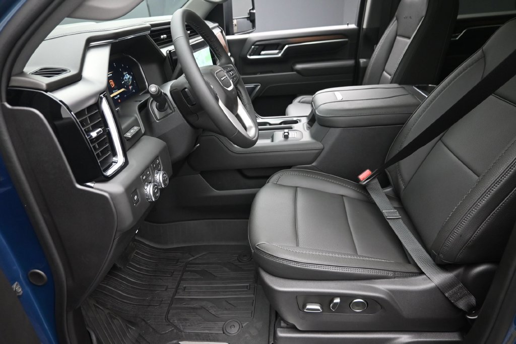 2026 GMC Sierra 2500HD Denali - Photo 17