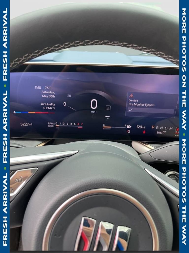 2025 Buick Envision Avenir AWD's photo