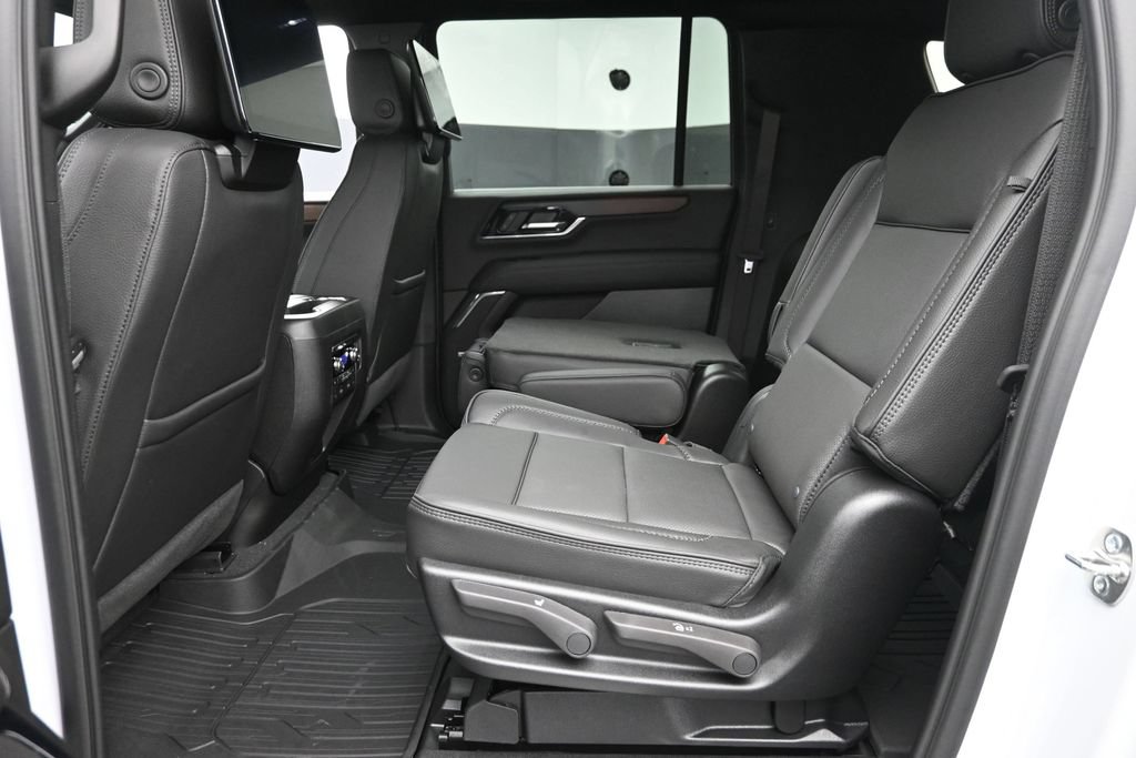 2026 GMC Yukon XL Denali - Photo 14