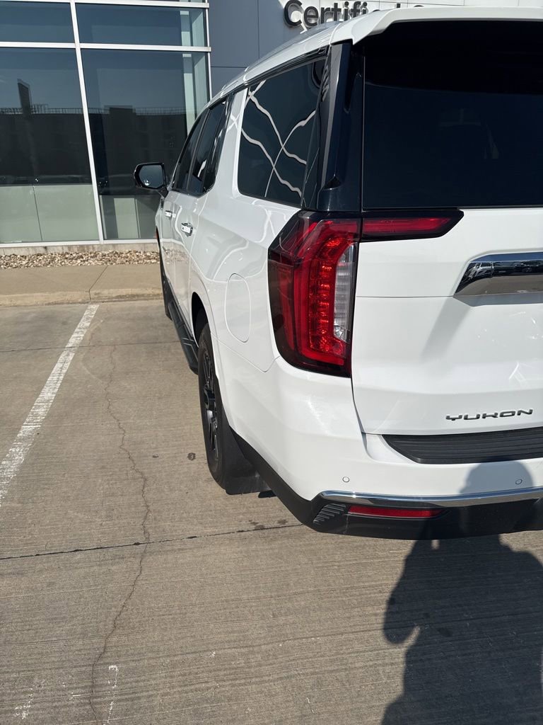 2021 Gmc Yukon SLT photo 2