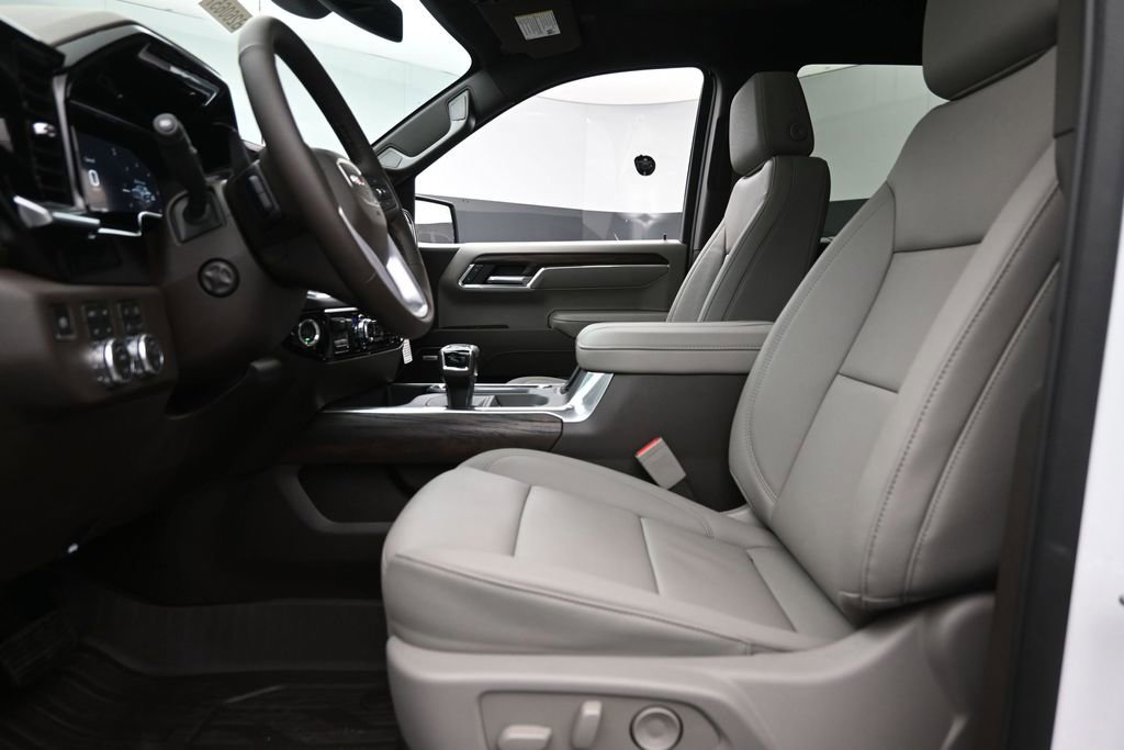 2026 GMC Sierra 1500 SLT - Photo 16