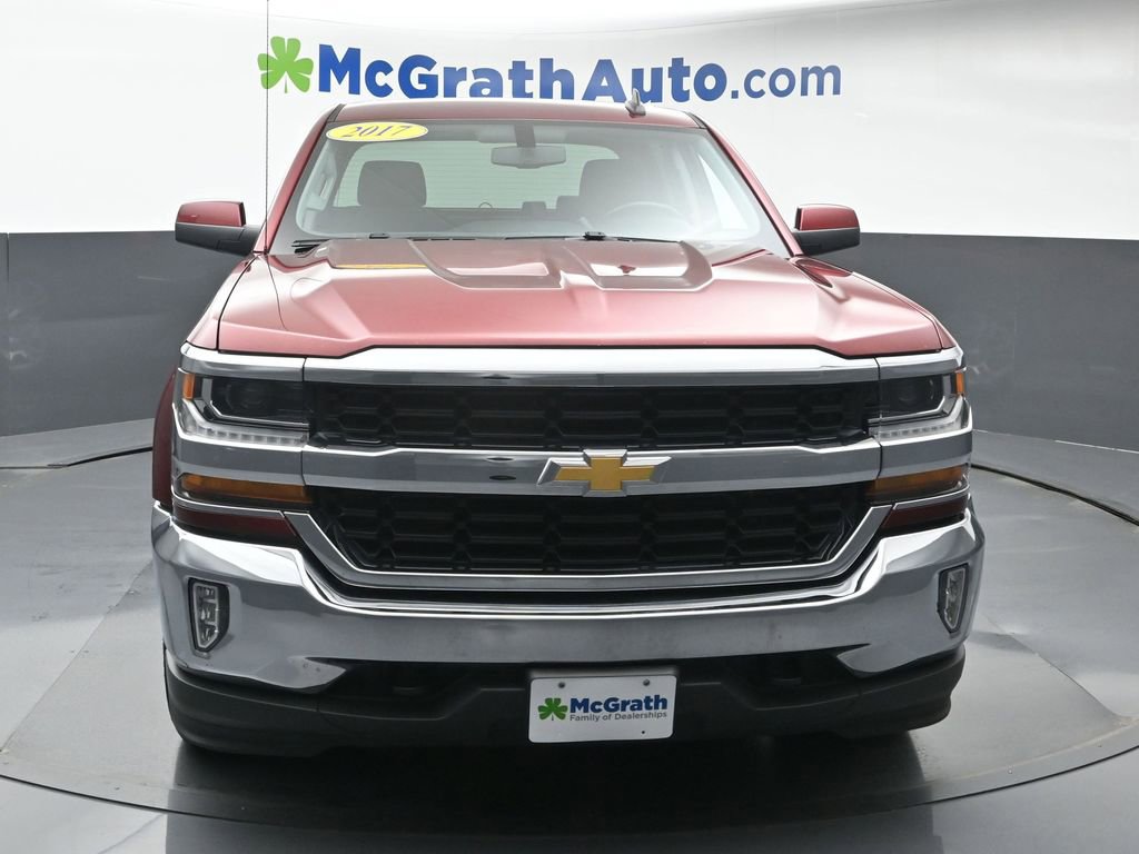 2017 Chevrolet Silverado 1500 LT photo 3