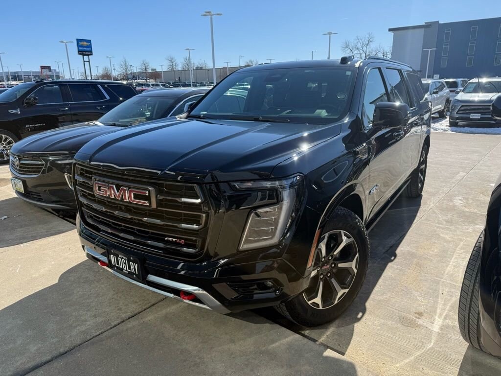 Used 2025 GMC Yukon XL AT4 Ultimate SUV