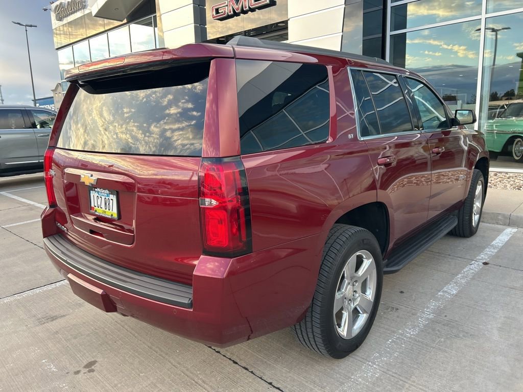 2016 Chevrolet Tahoe LT photo 3