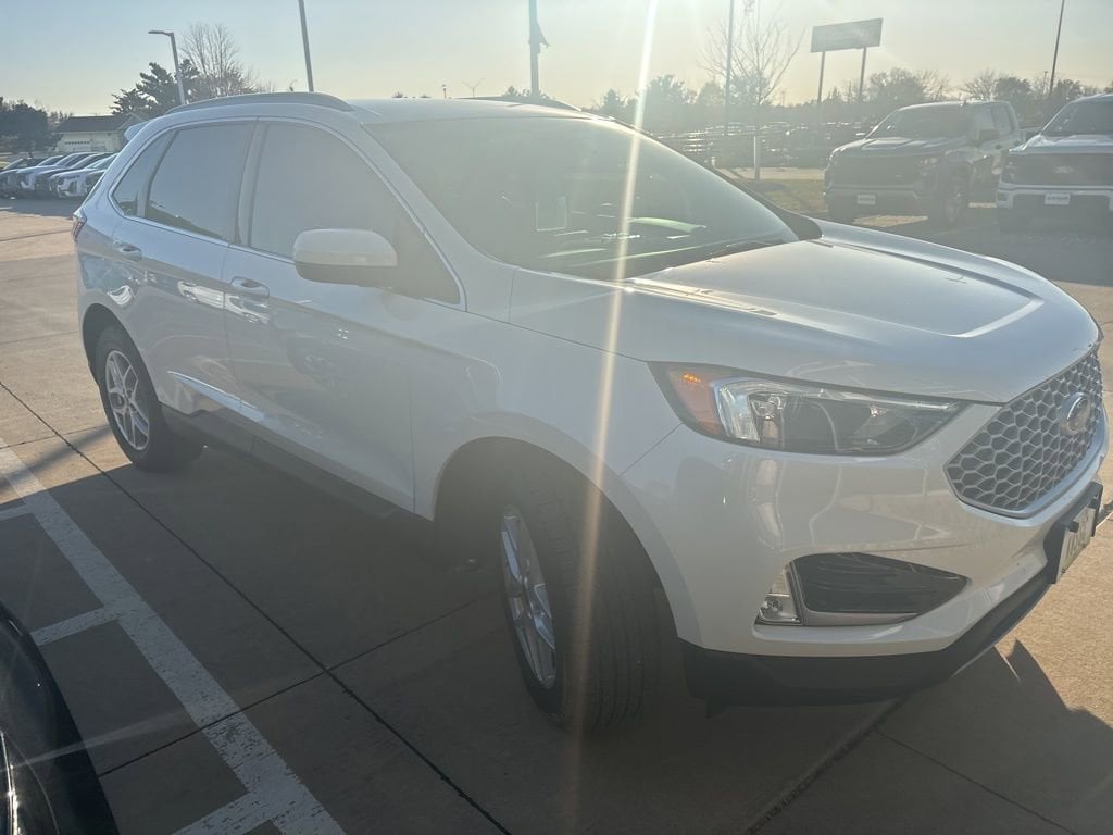 Used 2024 Ford Edge SEL SUV