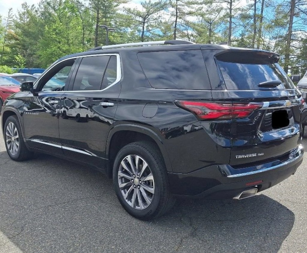 Used 2023 Chevrolet Traverse Premier SUV