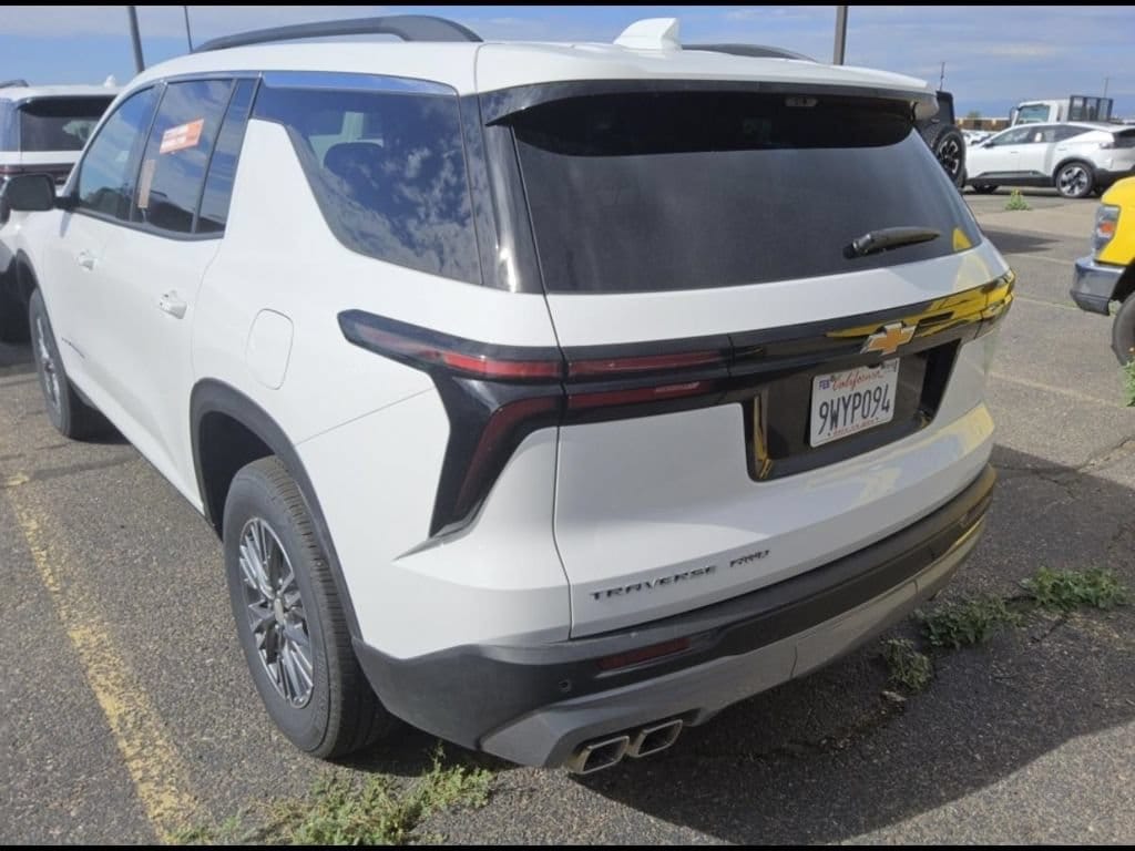 Used 2026 Chevrolet Traverse LT SUV